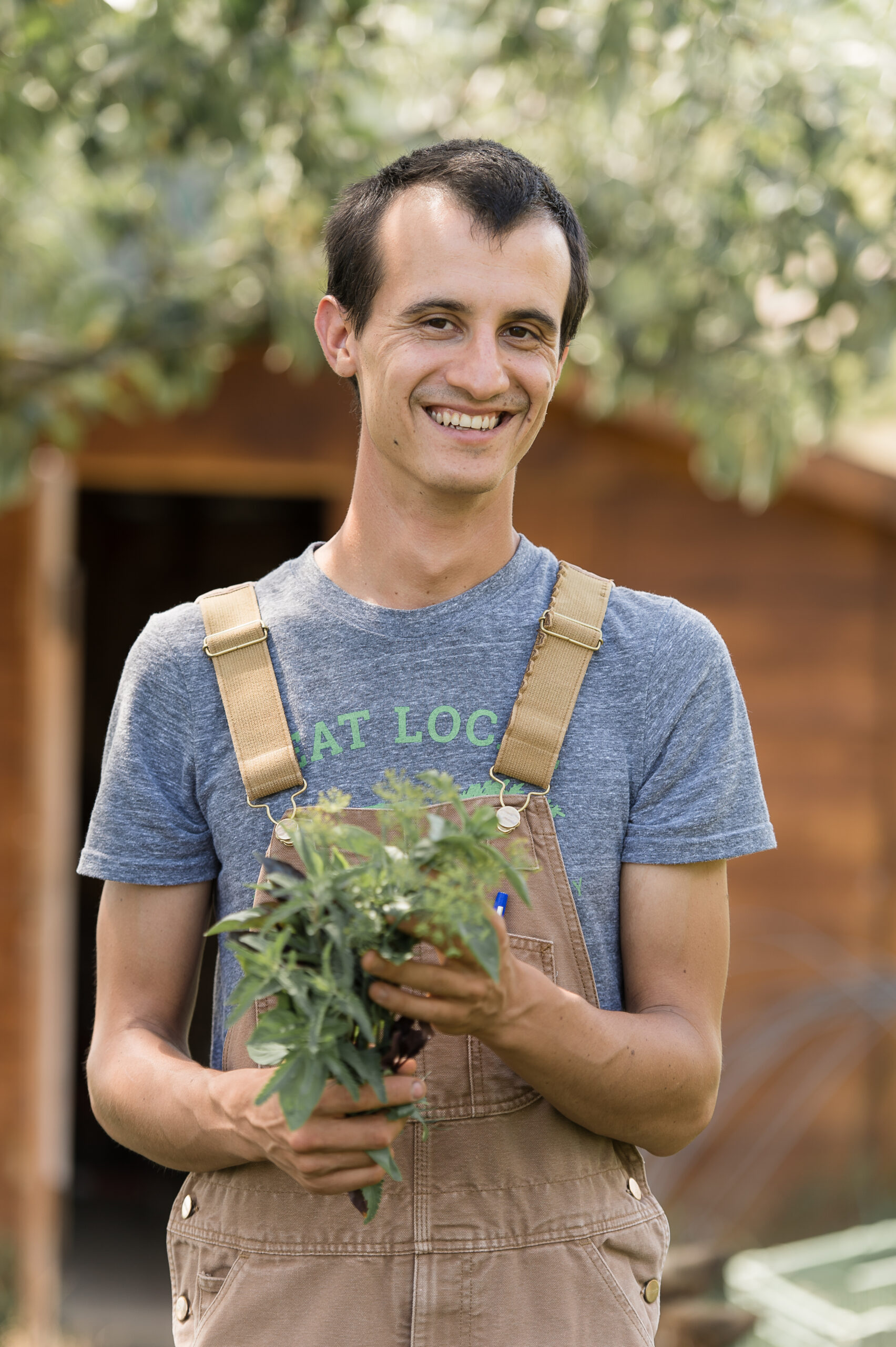 Raphaël Gétaz dans son jardin